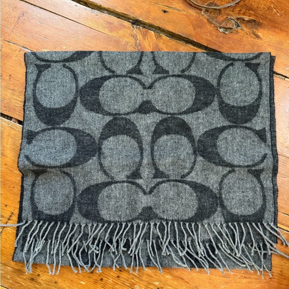 COACH SIGNATURE   WOOL  /cashmere SCARF